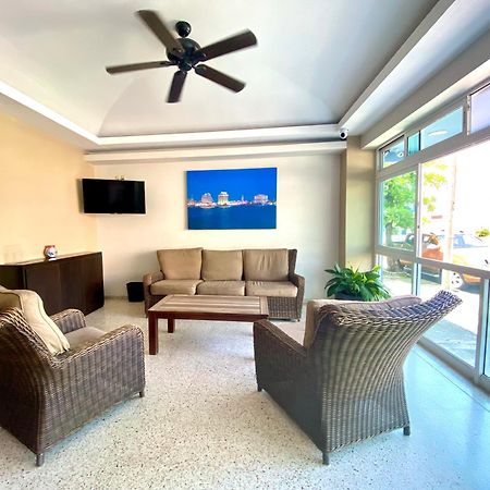 Hotel Delfines - A 2 Calles Del Acuario Veracruz Zewnętrze zdjęcie