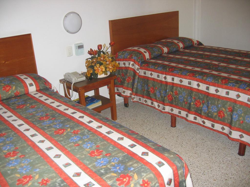 Hotel Delfines - A 2 Calles Del Acuario Veracruz Zewnętrze zdjęcie