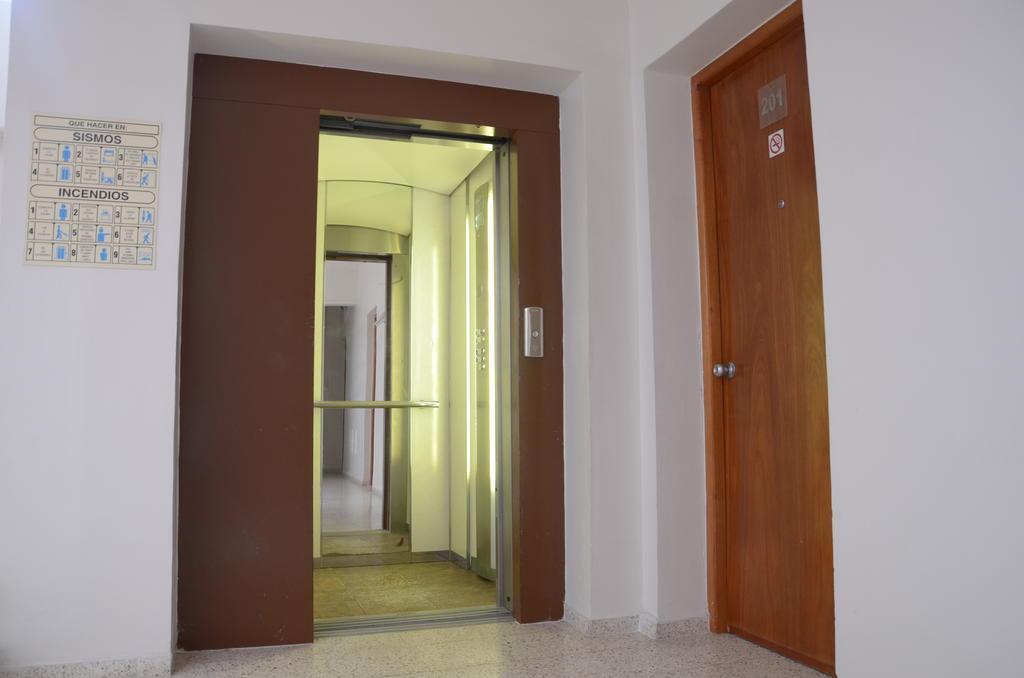 Hotel Delfines - A 2 Calles Del Acuario Veracruz Zewnętrze zdjęcie