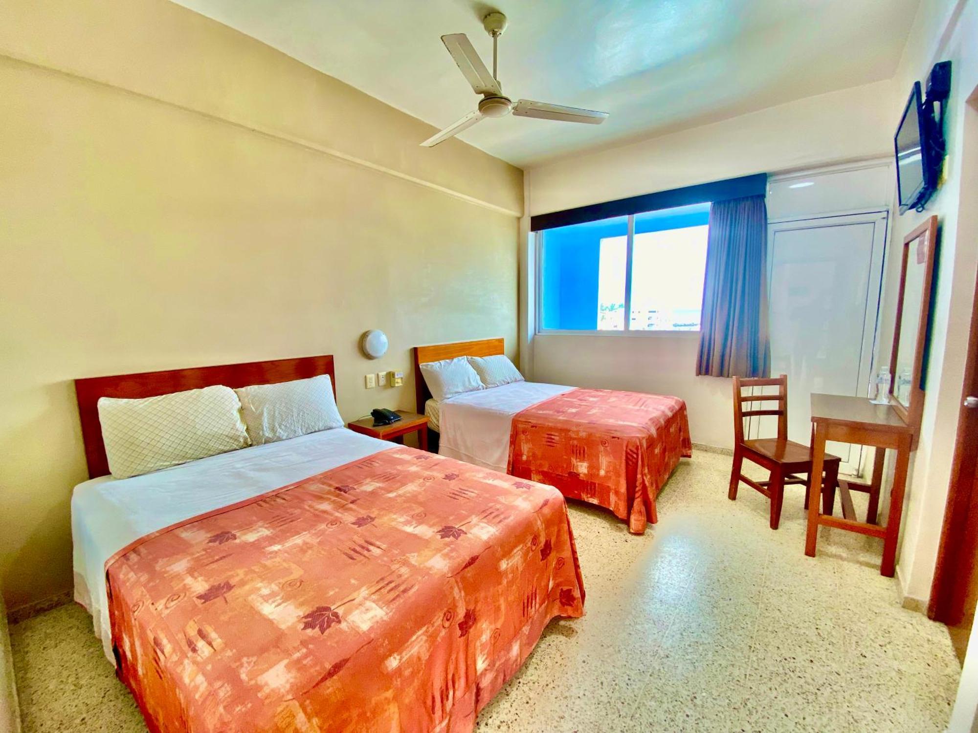 Hotel Delfines - A 2 Calles Del Acuario Veracruz Zewnętrze zdjęcie